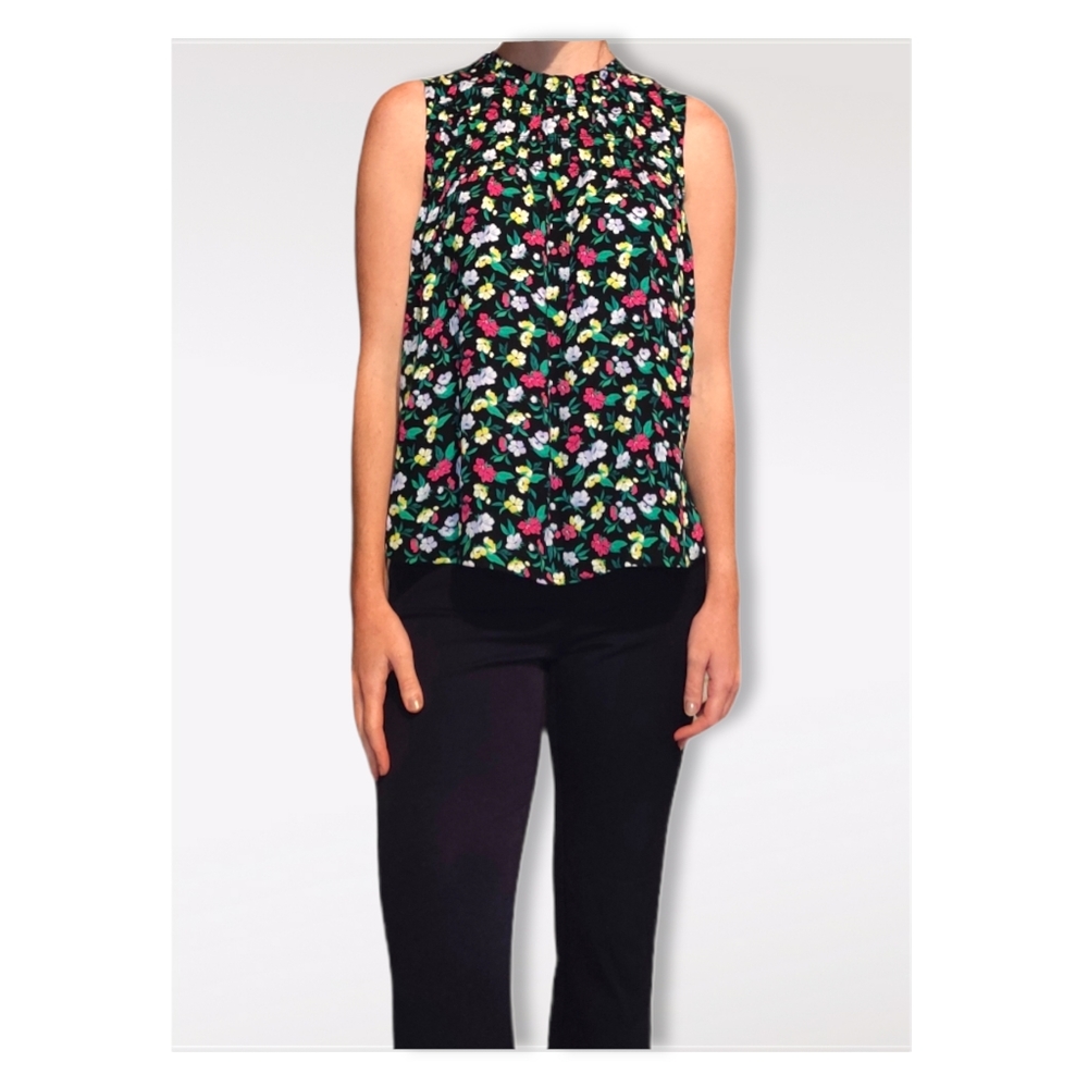 🆕 Ann Taylor Floral Top, size small